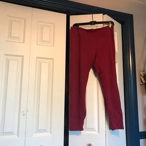 Plum Lululemon workout leggings